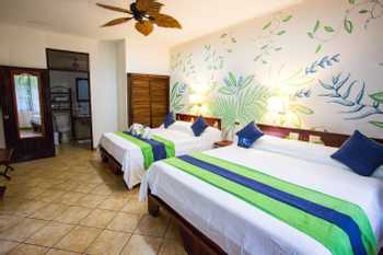 Hotel Villas Rio Mar